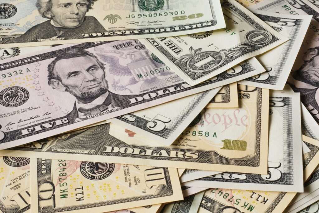 Abogado de salarios impagos y horas extra en California - Smith Trial Group